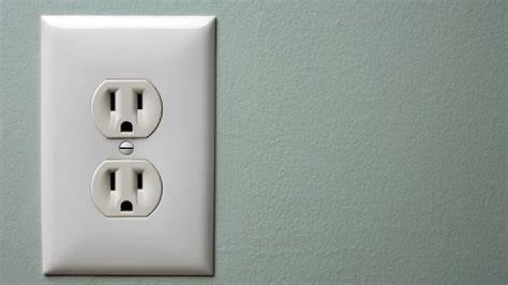 115V vs 120V Outlet (Design, Price & Safety) Explained