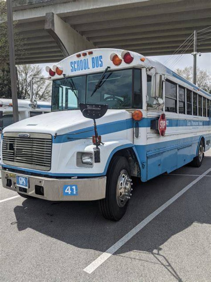 2001 Thomas Blue Bird Bus Skoolie Livin School Bus Conversion