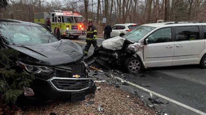 4 injured in crash at ClarkMarathon County line