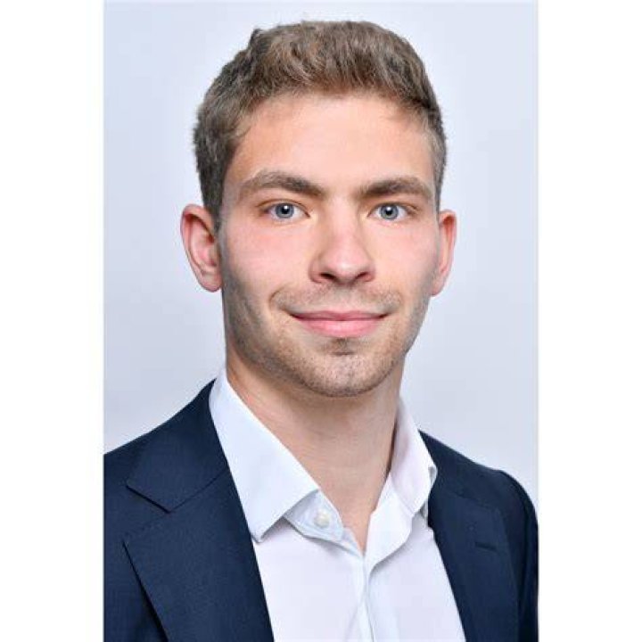 About Benjamin Schroeder Medium