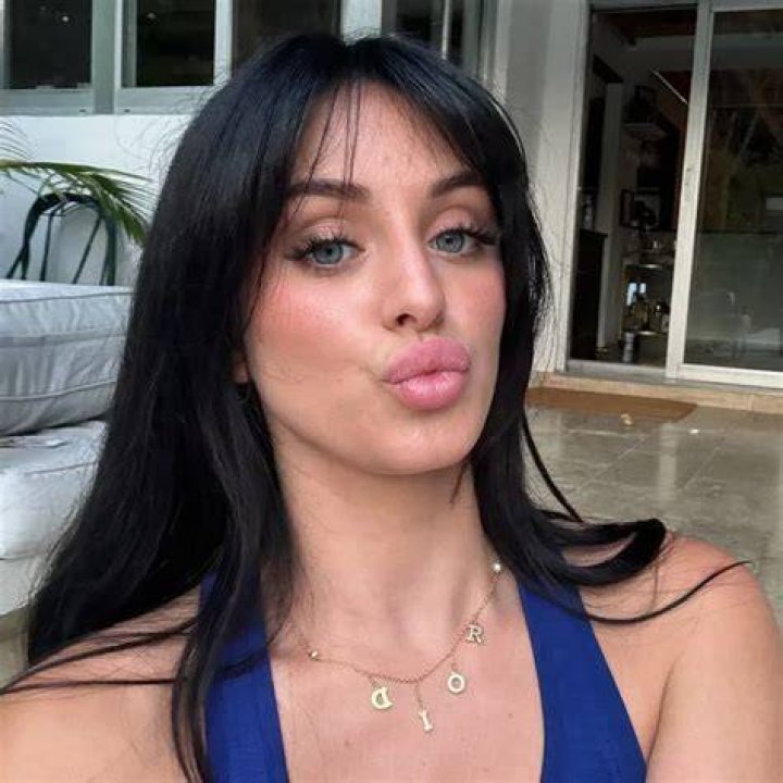 Camilla Araujo onlyfans leak perfect Boobs r/Handsbehindback