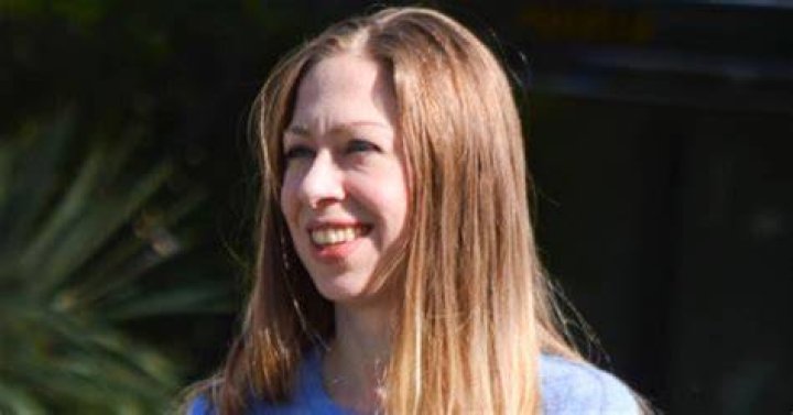 Chekc Out Chelsea Clinton Rocking Skinny Jeans and Cowboy Boots! E