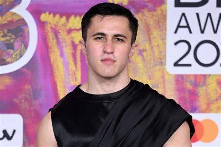 Chris Olsen's biography age, birthday, family, boyfriend Legit