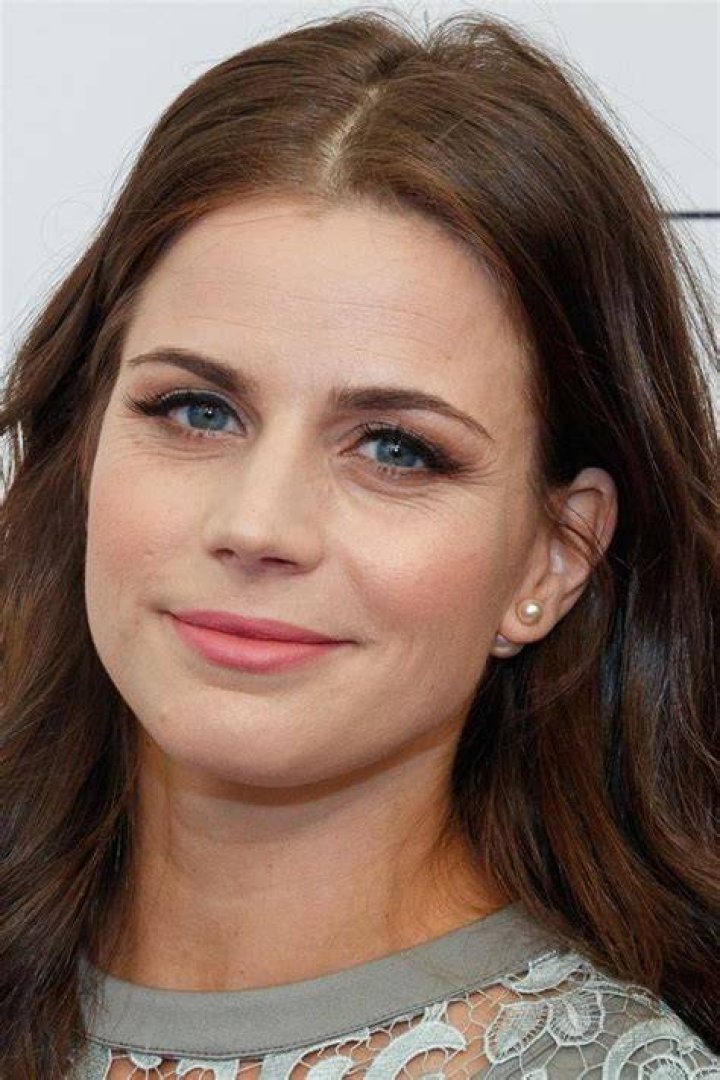 Elise Schaap &mdash; The Movie Database (TMDB)