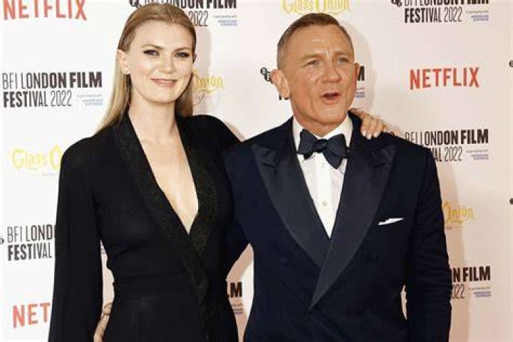 Ella Craig (2022 Wiki) Daniel Craig's Daughter Bio Age Pictures Boyfriend
