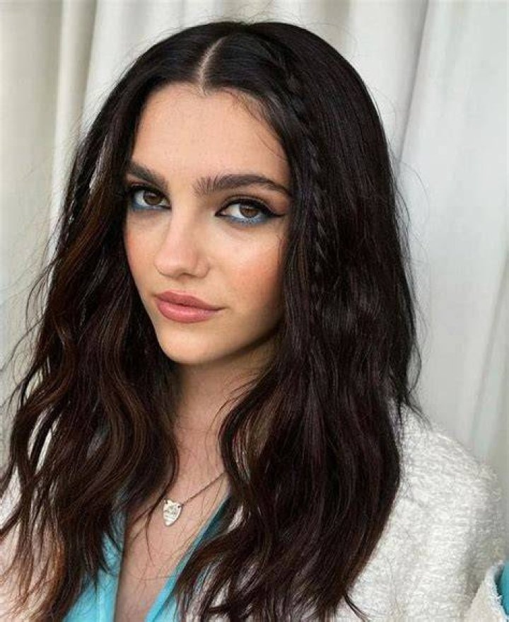 Emily Carey Bio, Age, Height, Weight, Body Measurements
