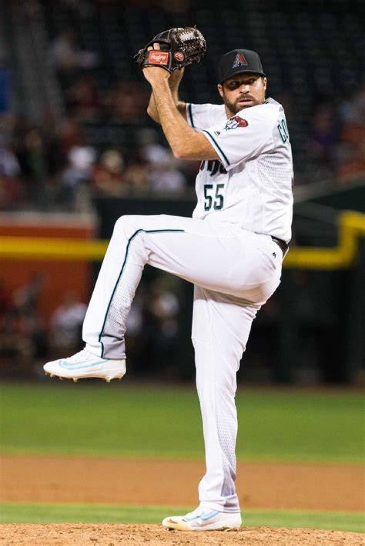Former Major League Baseball pitcher charged with drug smuggling