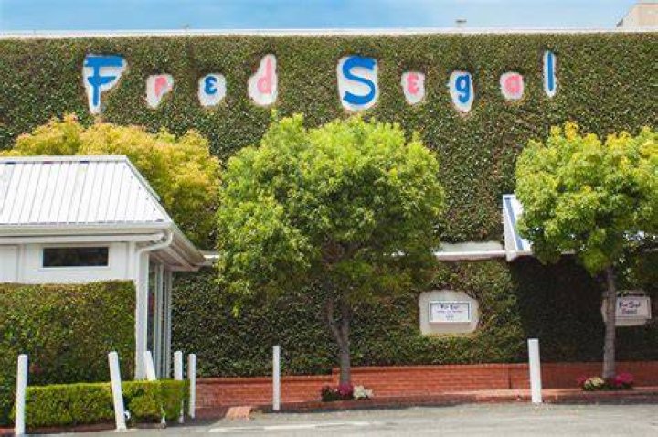 Fred Segal, Retail Innovator, 87 California Apparel News