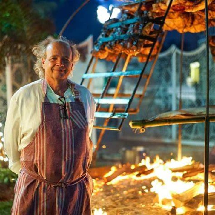 How Francis Mallmann Caramelizes an Entire Pineapple on the Grill Bon