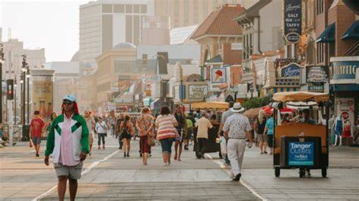 In Atlantic City, folks pushing chairs say business is at a crawl