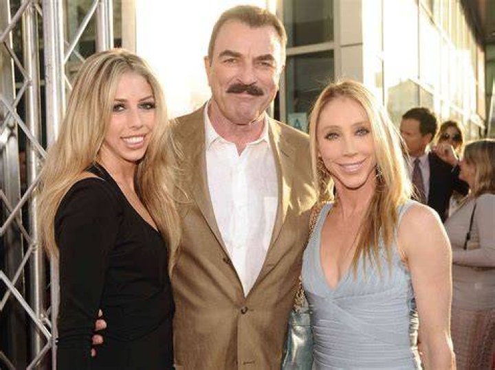 Is Hannah Selleck Married - Love Life Explored