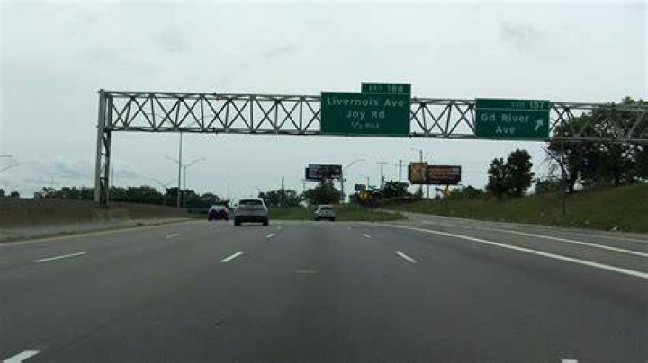 Jeffries Freeway (Interstate 96 Exits 180 to 170) westbound YouTube