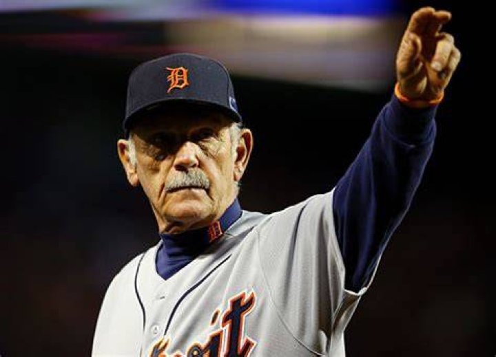 Jim Leyland exits the dugout after a career that will earn plenty of
