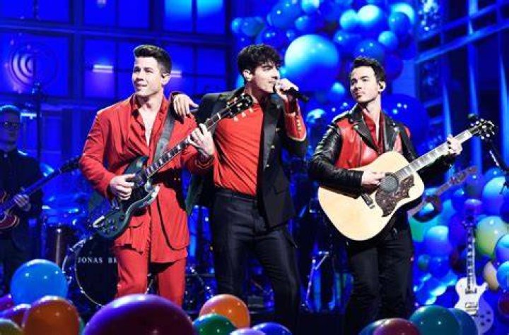 Jonas Brothers Happily Return to 'SNL' With 'Sucker,' 'Cool' and