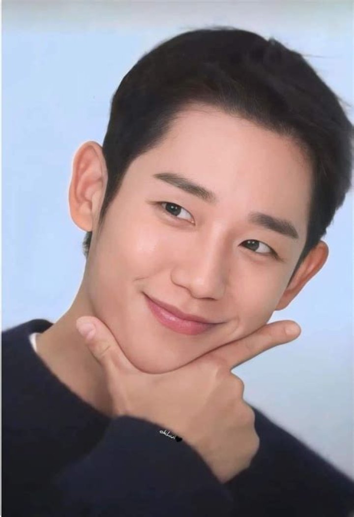 Jung Hae In's Girlfriend Unveiling Any Potential Mysteries to Discover