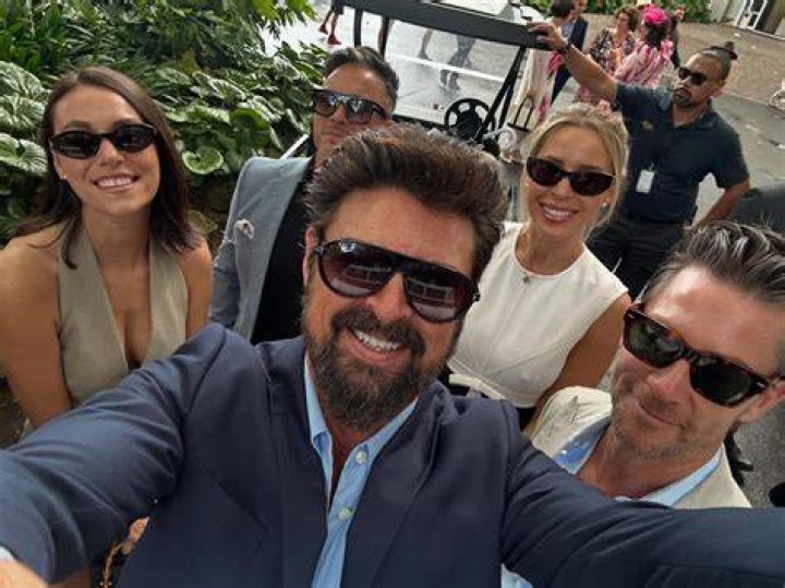 Karl Urban on Instagram &ldquo;The Green Dragon Rides again 🐉🌊&rdquo; Karl urban
