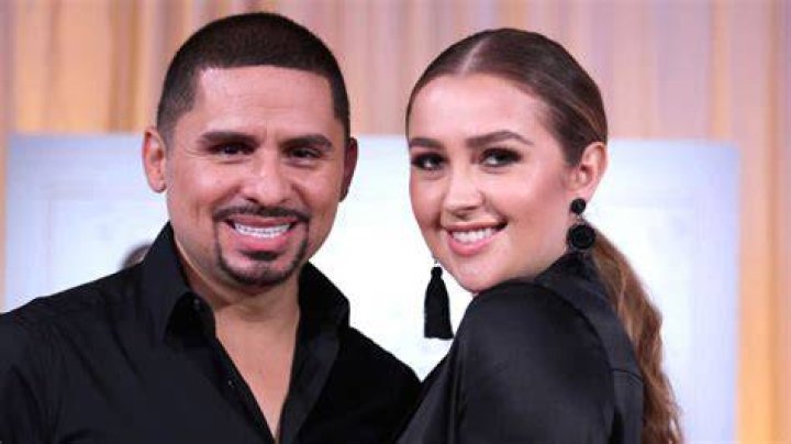 Larry Hernandez 2024 Wife, net worth, tattoos, smoking & body facts