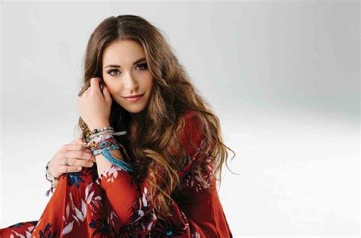 Lauren Daigle Husband Biography, Relationship Status, and More Magzica