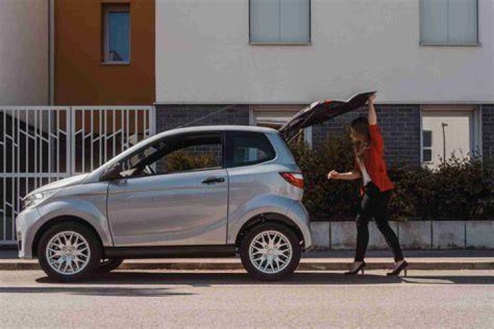 Los coches sin carn&eacute; que Lamine Yamal puede conducir siendo menor de