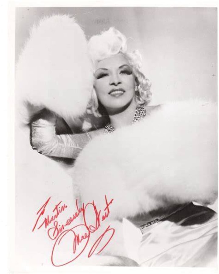 Mae West Signs Autograph With Paul Novak for Fan at Las Vegas Muscleman