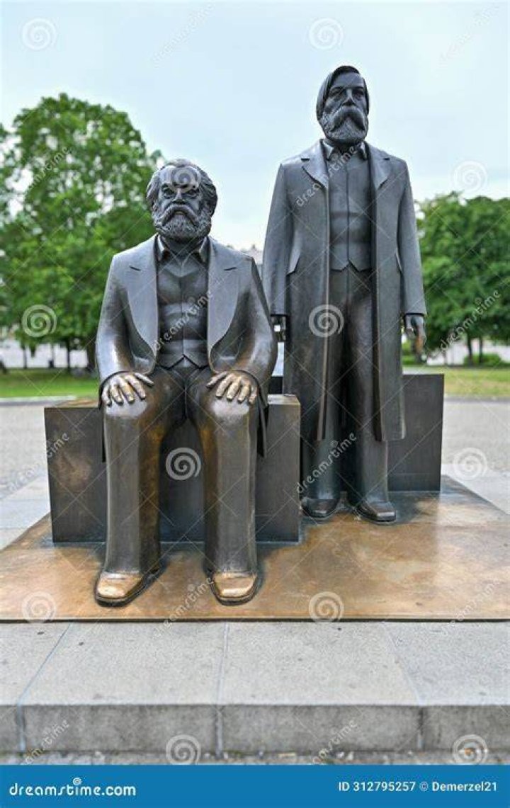 Marx Engels Lenin Warsaw Palace De La Cultura Y De La Ciencia Imagen de