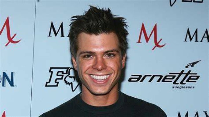 Matthew Lawrence fired from agency after refusing to strip for Oscar