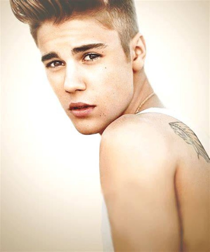 NAKED Justin Bieber gets cheeky as he shares photo of his bare bottom