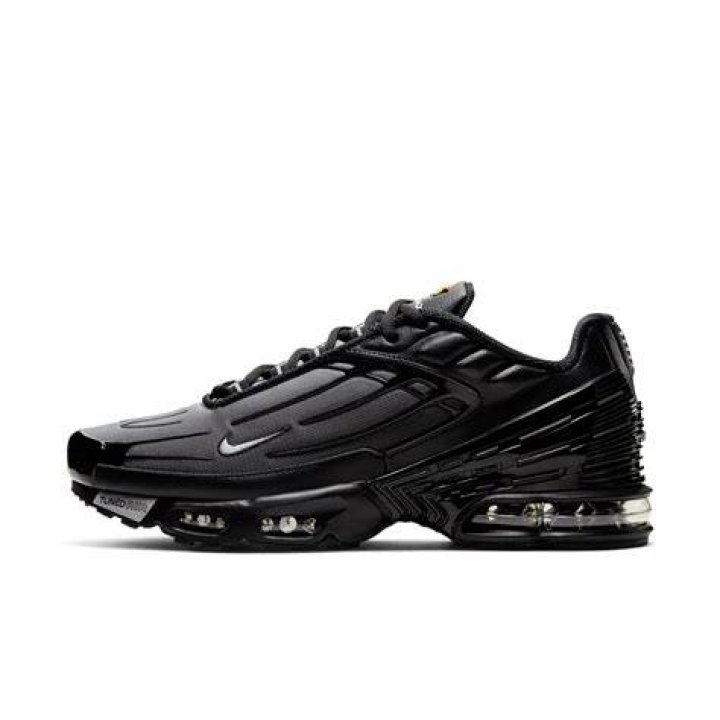 Nike Air Max Plus 4Carat Diamond Customs for 4,700 Complex