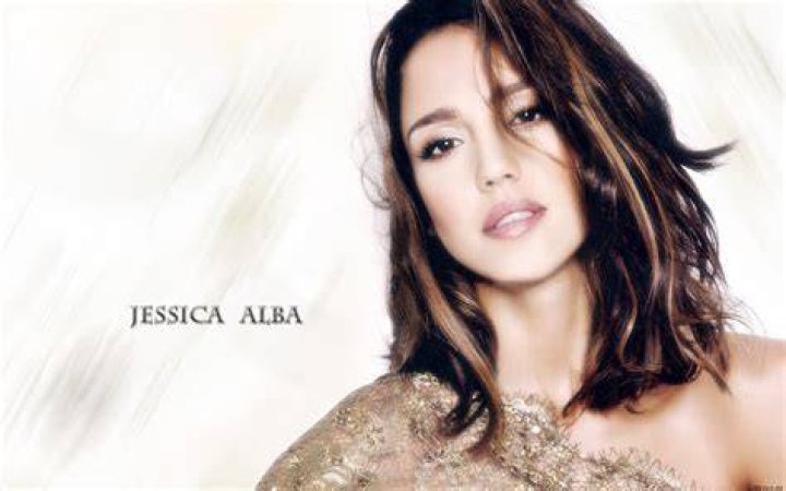 Poster Jessica Alba Diario de Morelos
