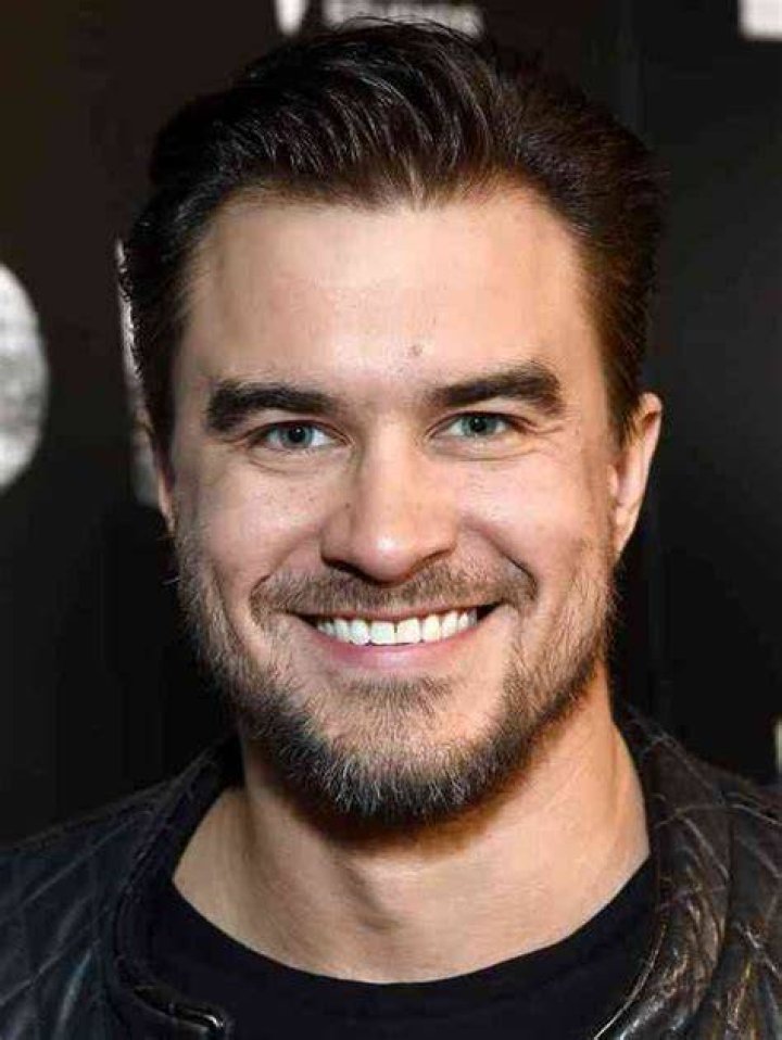 Rob Mayes Age, Net Worth, Height, Affair, Career, and More
