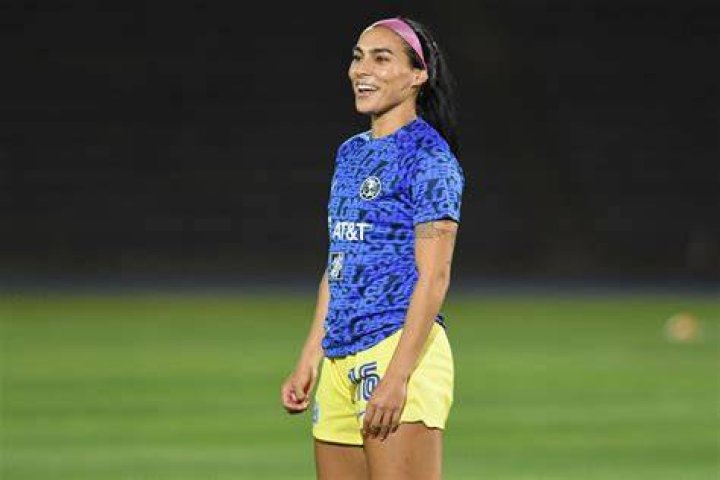 Sabrina Enciso Conoce a la bella jugadora del América Femenil