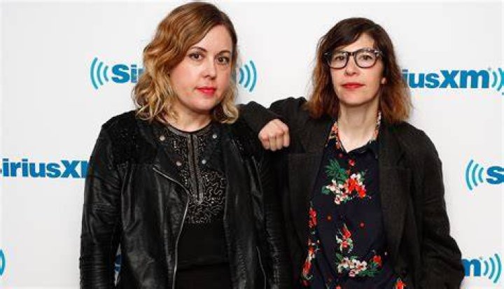 SleaterKinney comparte "High In the Grass", nuevo adelanto de su