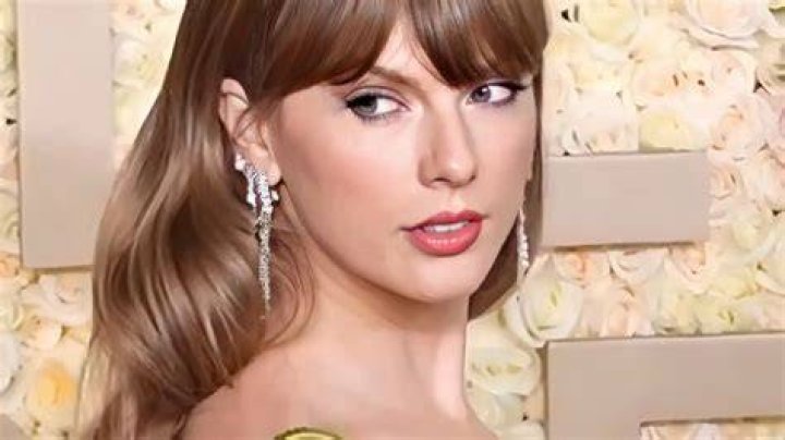 Taylor Swift's Dad Made 15 Million in Scooter Braun Deal