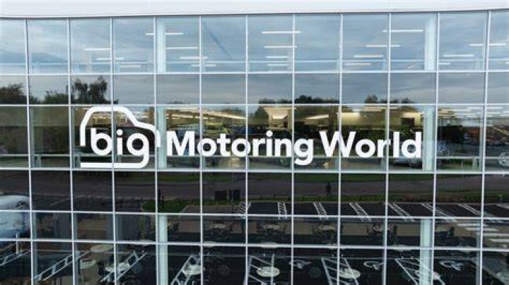 The Motoring World Mercedes to launch new VITO at the UK Commercial