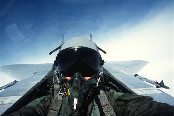 Transverse Fighter Pilot & Cockpit, Steve Wang Sci fi concept art