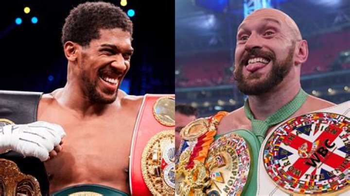 Tyson Fury d&eacute;nonce le &laquo;petit sac &agrave; merde&raquo; Joe Rogan pour son r&ocirc;le dans
