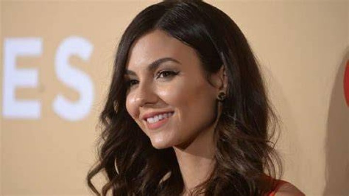 Victoria Justice Biography, Height & Life Story Super Stars Bio