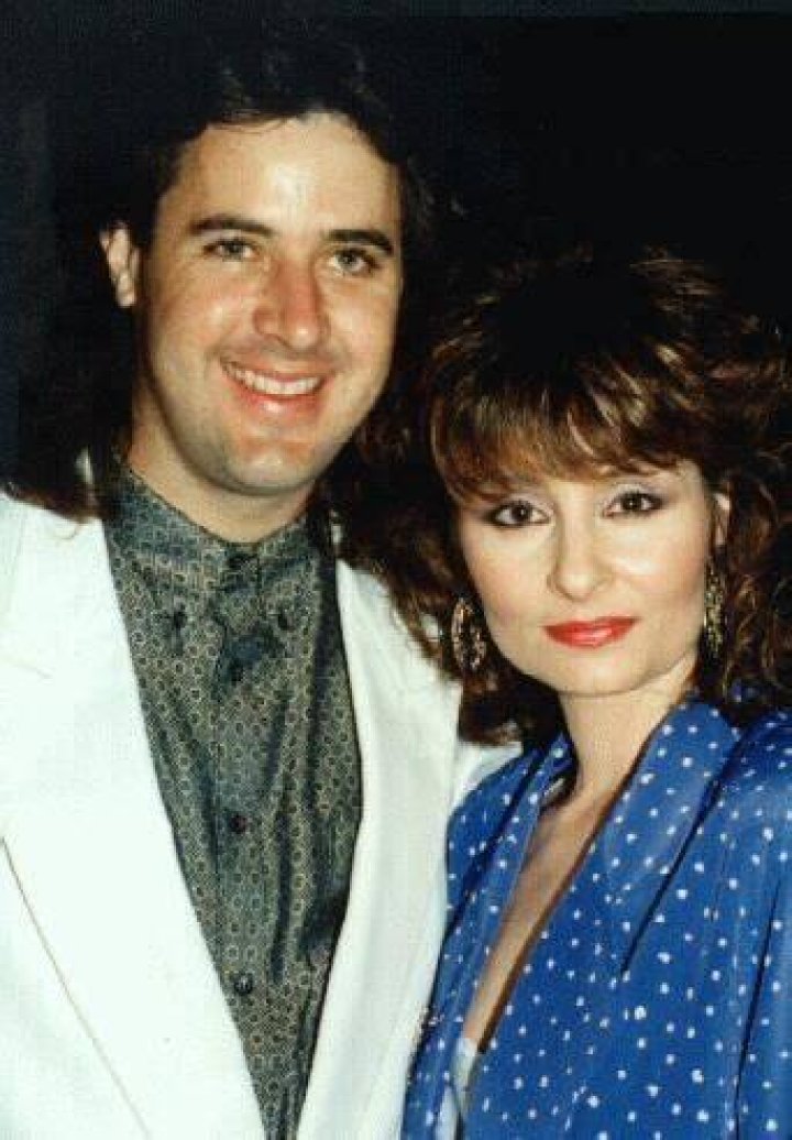 Who is Janis Oliver Gill married to now? Celebrity.fm 1 Official